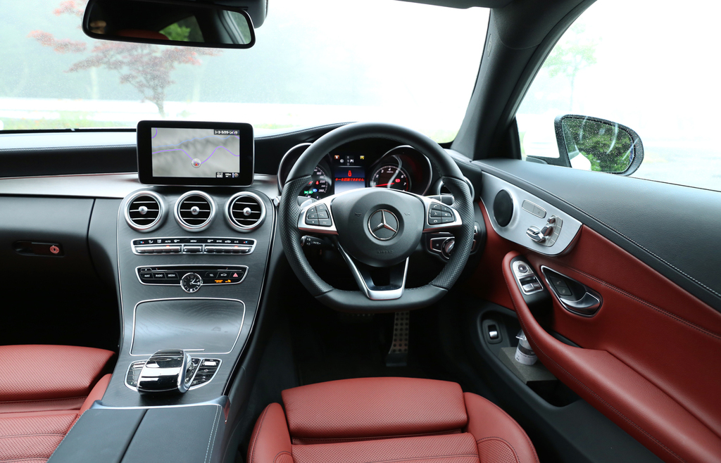 豪華なデザイン、もちろん質感も高いインテリア