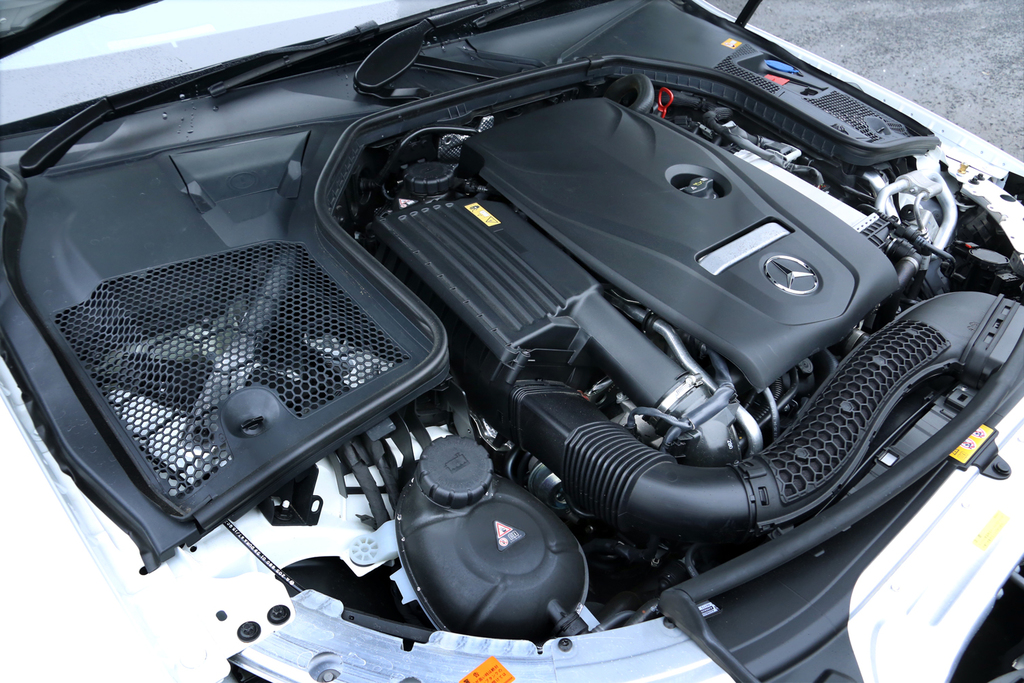 １．６Ｌ直４ターボエンジンを搭載