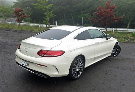 メルセデス・ベンツのＣクラスクーペ（iPhoneで撮影）