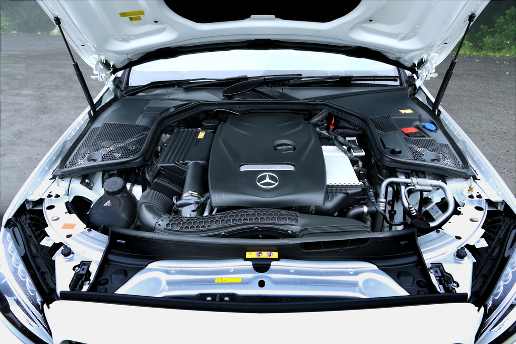 １．６Ｌ直４ターボエンジンを搭載