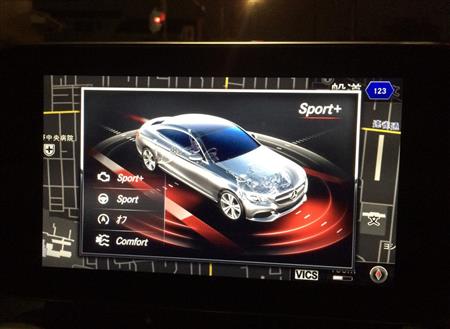 ドライブモードで「スポーツ＋」を選択（iPhoneで撮影）