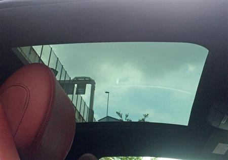 開放的なサンルーフ（iPhoneで撮影）