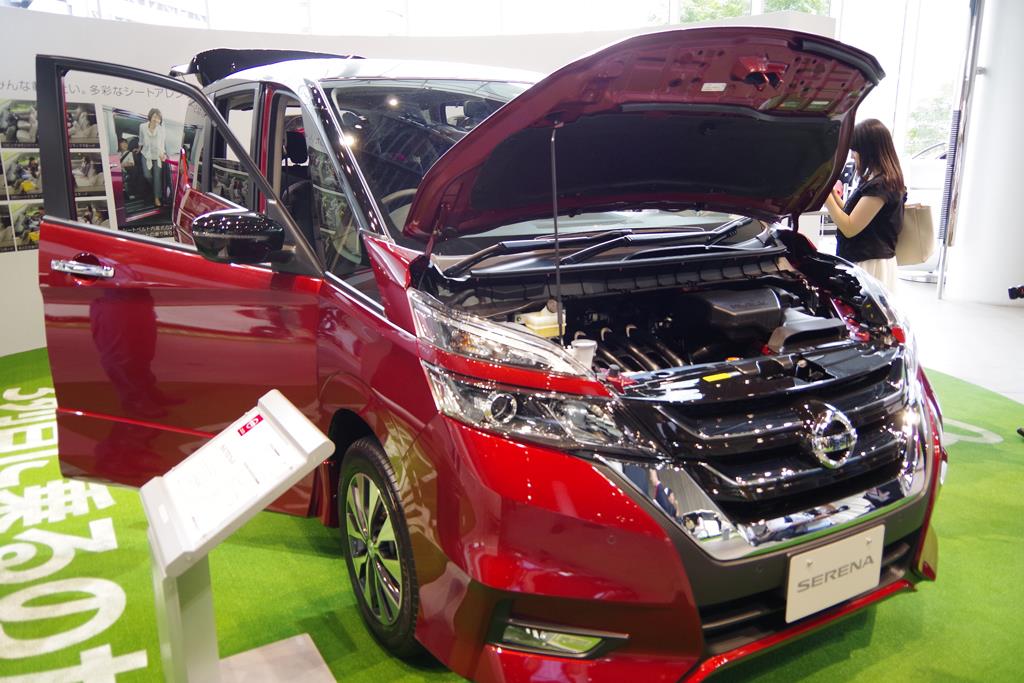日産の新型「セレナ」