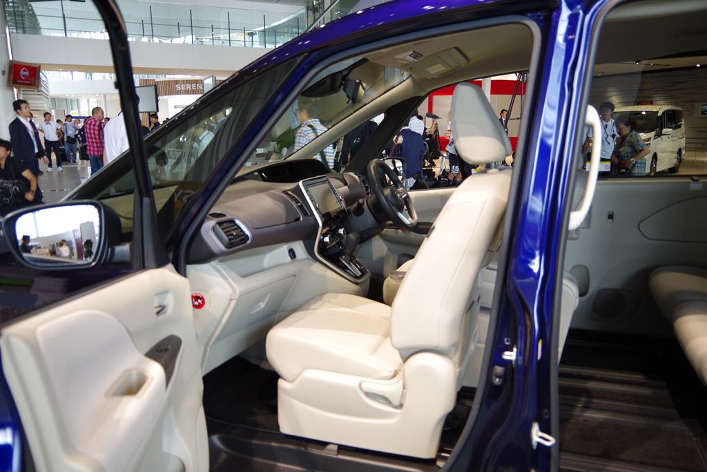 日産の新型「セレナ」