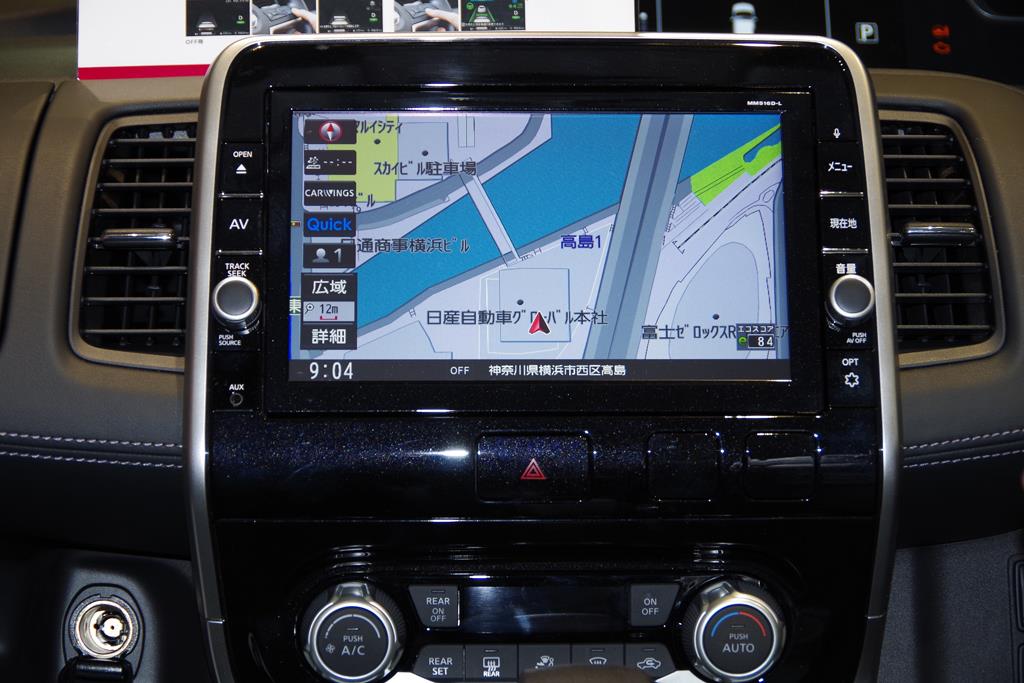 日産の新型「セレナ」。ナビ画面は大きくて見やすい