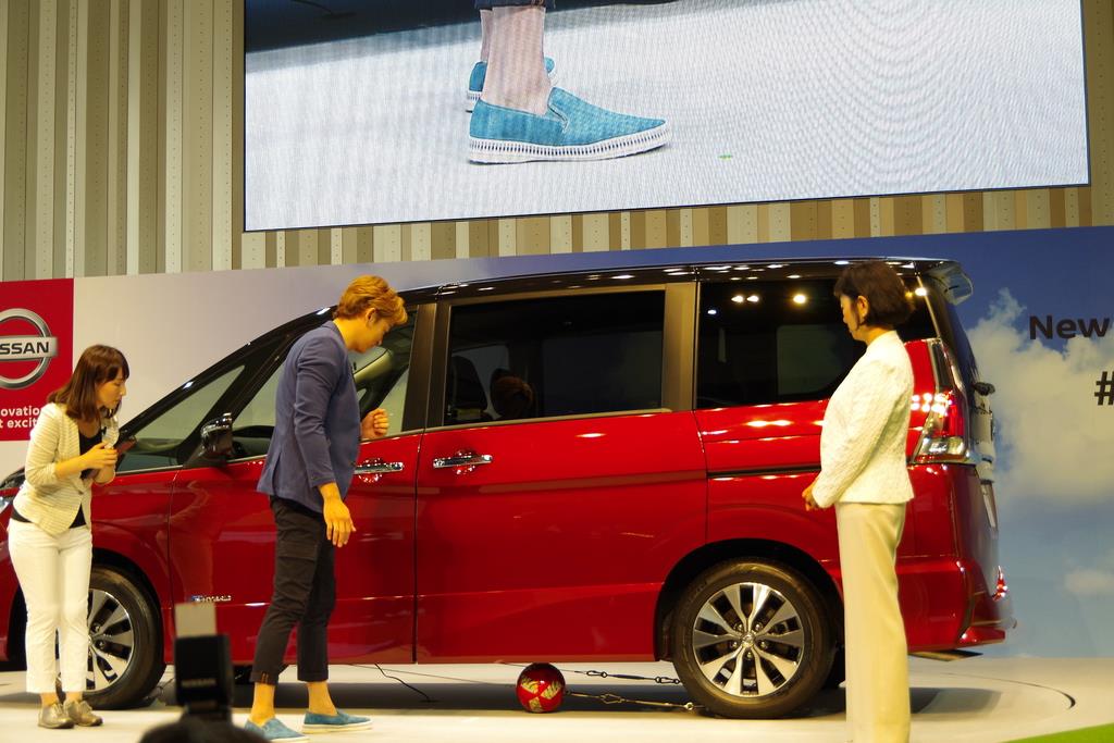 車の下にボールが入っても自動ドアは反応しない