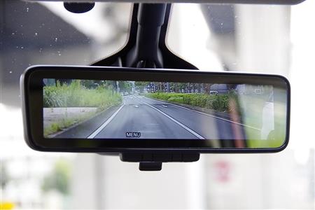 日産の新型「セレナ」。「スマート・ルームミラー」は視界良好。画質も良い