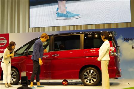 車の下にボールが入っても自動ドアは反応しない