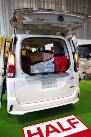 日産の新型「セレナ」