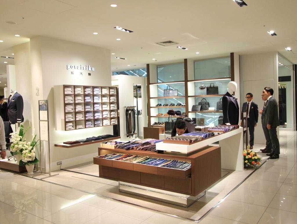 オンワード樫山の「五大陸大丸東京店」＝２１日、東京都千代田区