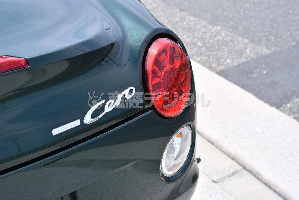 右側リアコンビランプに並んでモデル名ロゴ。ダイハツ・コペンセロ