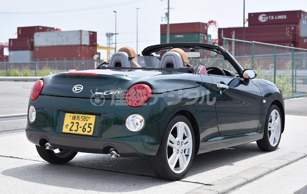 リアの灯火類も丸で統一。見る角度によって車格が違って見えるのが面白い。ダイハツ・コペンセロ