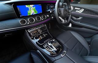 先進の自動運転技術が搭載されたメルセデス・ベンツの新型Ｅクラス。部品メーカーの開発競争は激化している