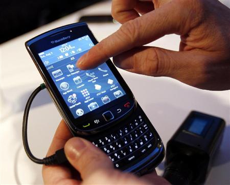 ブラックベリーのスマートフォン（ロイター＝共同）