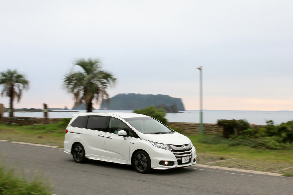 オデッセイ ハイブリッド アブソルート