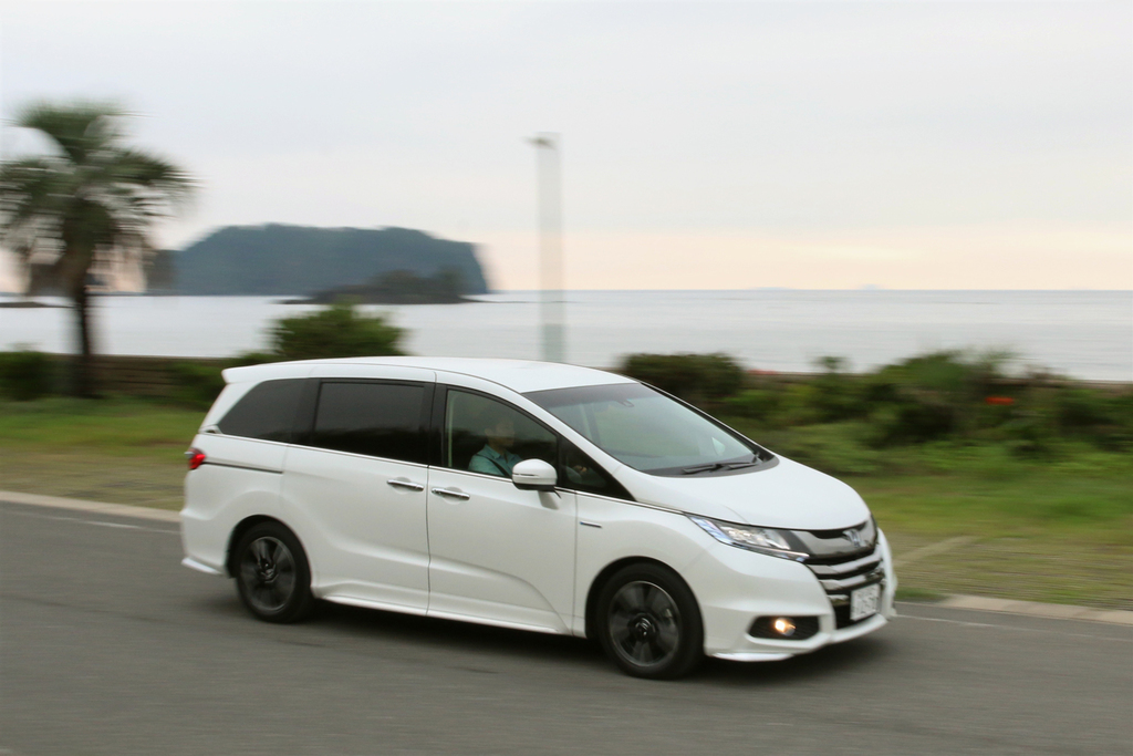 オデッセイ ハイブリッド アブソルート