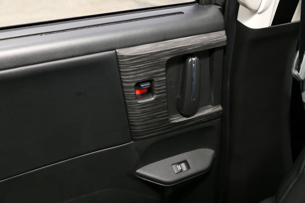 スライドドアの開閉レバー