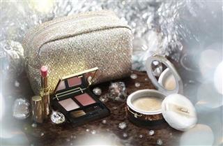 フェリーチェトワココスメ「ＦＴＣクリスタルオーラメイクアップコフレ」