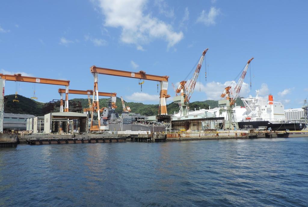 大型客船事業から撤退する三菱重工業の長崎造船所＝長崎県長崎市