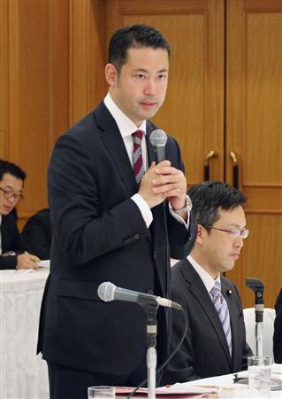 関西の経済団体幹部との会合に臨む、大塚拓財務副大臣＝２４日午後、大阪市