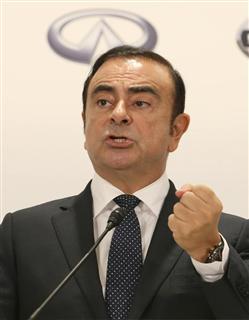 会見するカルロス・ゴーン日産自動車社長＝２０日午後、東京都港区（福島範和撮影）