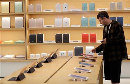 タブレット端末の世界出荷台数が減少し苦戦している＝米カリフォルニア州・クパティーノ（ＡＰ）