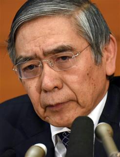 記者会見する日銀の黒田東彦総裁＝１日午後、東京都中央区