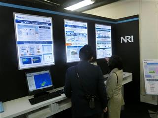 ＮＲＩサイバーパテントの出展ブース＝９日、東京都千代田区
