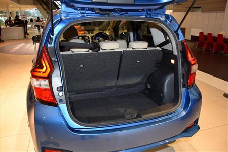 荷室はこんな感じ