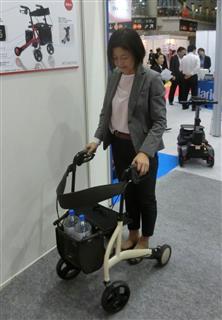 介護保険でレンタルできる電動アシスト歩行器「ＲＴ．２」