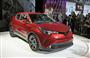 トヨタ自動車がロサンゼルス自動車ショーで紹介した小型スポーツタイプ多目的車「Ｃ－ＨＲ」＝１７日、ロサンゼルス（共同）
