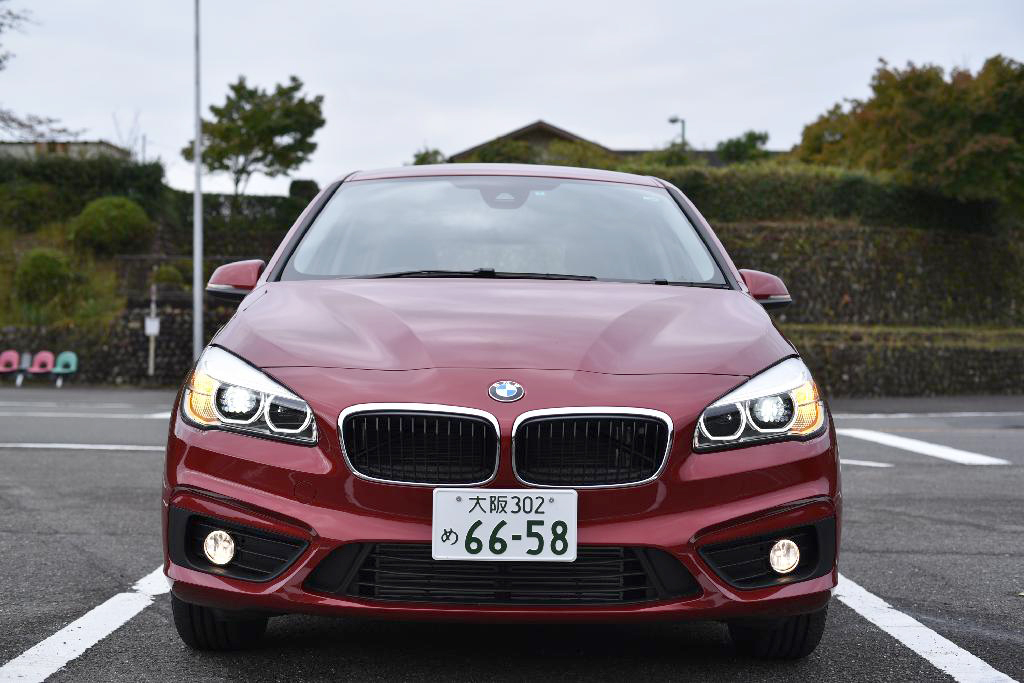 一目でＢＭＷとわかる面構え。ＢＭＷ・２１８ｄグランツアラー