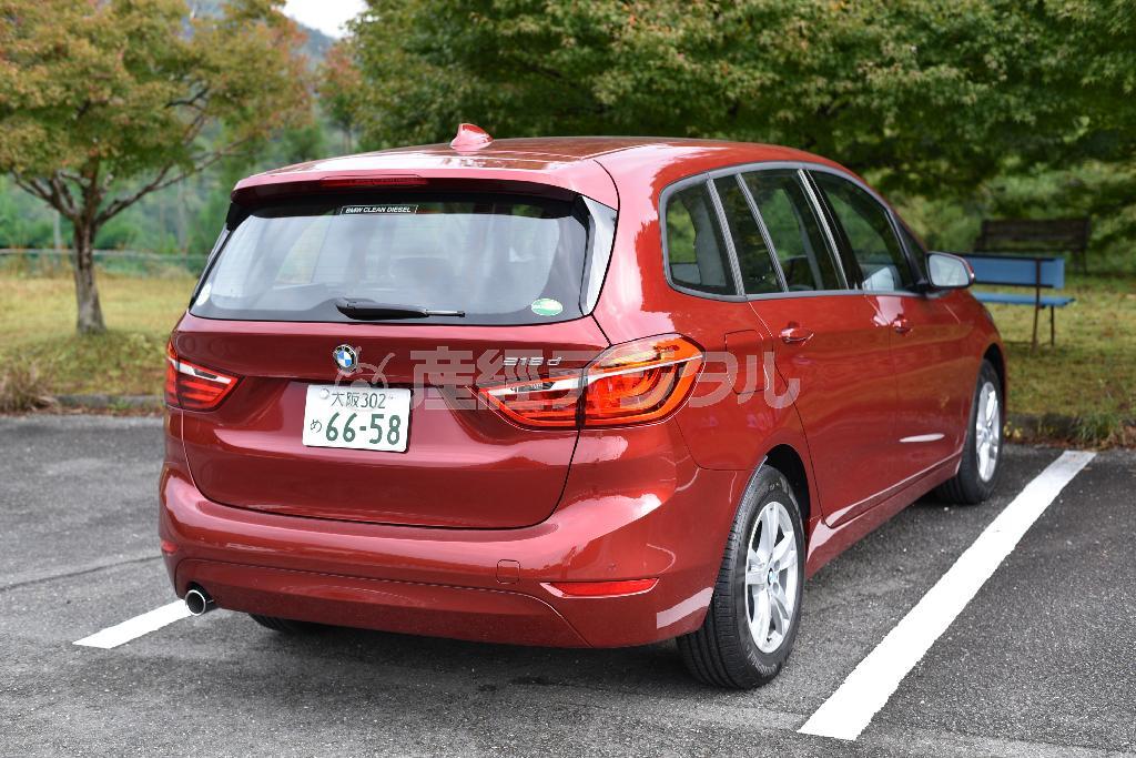 導光式ＬＥＤの採用など、灯火類にかろうじて“らしさ”が残る。ＢＭＷ・２１８ｄグランツアラー