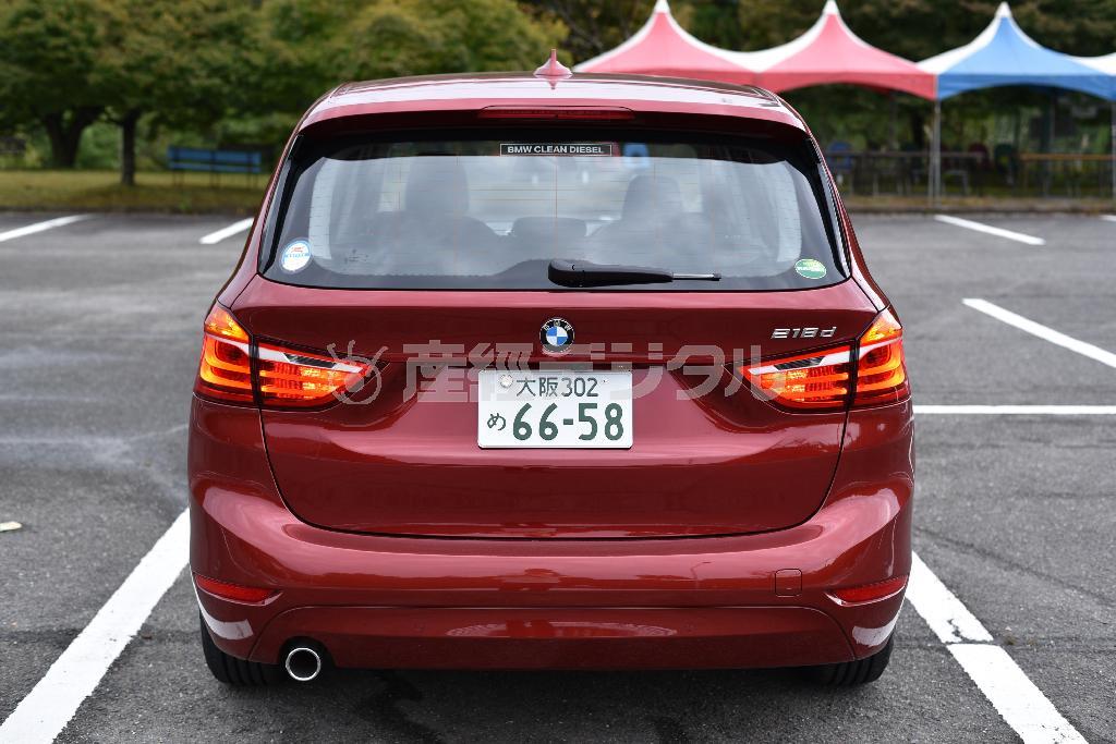 灯火類を点灯させるとこんな感じ。ＢＭＷ・２１８ｄグランツアラー