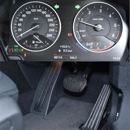 ２眼メーターにオルガン式アクセルペダル。基本に忠実だから運転操作に集中しやすい。ＢＭＷ・２１８ｄグランツアラー