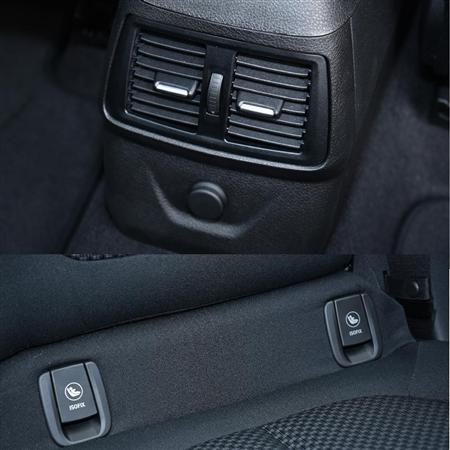 後席用空調吹き出し口＆１２ボルト電源ソケット（上）、左右後席にはそれぞれチャイルドシート固定用の金具を装備（下）。ＢＭＷ・２１８ｄグランツアラー