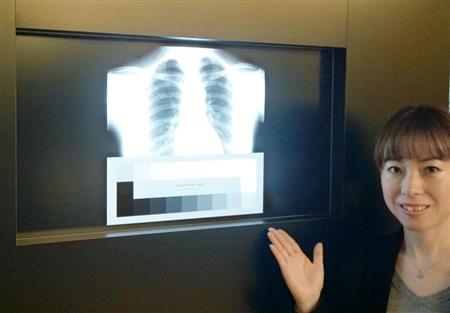 パナソニックが開発した、明暗がはっきりとした映像を表示できる新型液晶パネル＝２８日