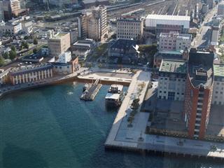 地上103メートル門司港レトロ展望室からの眺め。夜景もすばらしい 地上103メートル門司港レトロ展望室からの眺め。夜景もすばらしい