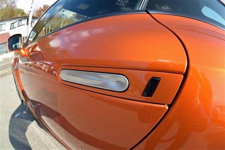 ちょっとしゃれたドアハンドル。これなら空気抵抗も抑えられる