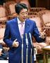 安倍晋三首相＝２４日午後、国会・参院第１委員会室（斎藤良雄撮影）