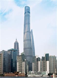 上海市の中国最高層ビル「上海中心」。設置された三菱電機のエレベーターが世界最速としてギネス記録に認定された 上海市の中国最高層ビル「上海中心」。設置された三菱電機のエレベーターが世界最速としてギネス記録に認定された
