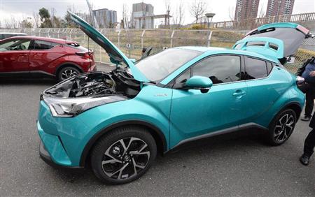 トヨタの新しいＳＵＶ「Ｃ－ＨＲ」＝東京都江東区（伴龍二撮影）