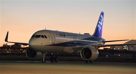 全日空が購入したエアバスの最新鋭小型機「Ａ３２０ｎｅｏ」＝１７日夕、羽田空港