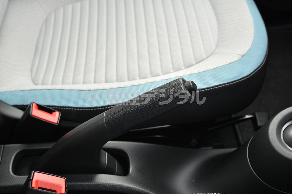 サイドブレーキ。ルノー・トゥインゴ