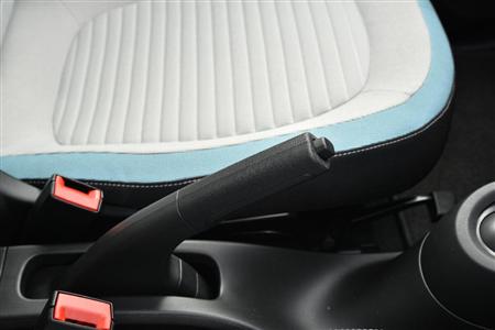 サイドブレーキ。ルノー・トゥインゴ