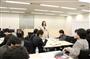 受講生にコーチングをする上田雅美さん