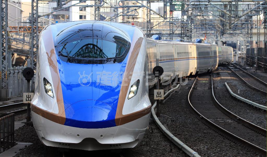 石川県に大きな経済波及効果をもたらした北陸新幹線＝昨年３月