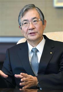 インタビューに答える大和証券グループ本社の日比野隆司社長