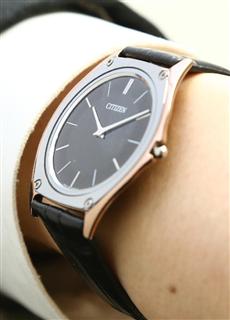 シチズンが開発したムーブメント1ミリ以下の「エコ・ドライブワン」=5日、東京都西東京市(荻窪佳撮影) シチズンが開発したムーブメント1ミリ以下の「エコ・ドライブワン」=5日、東京都西東京市(荻窪佳撮影)