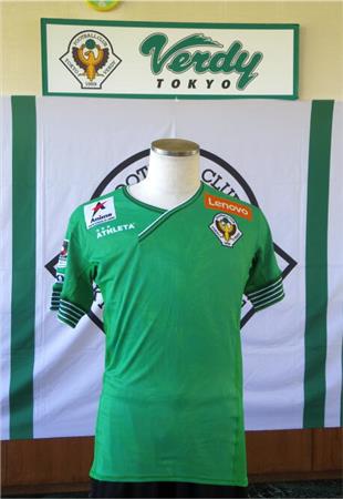 ユニフォームはサッカーの東京ヴェルディと同じデザイン